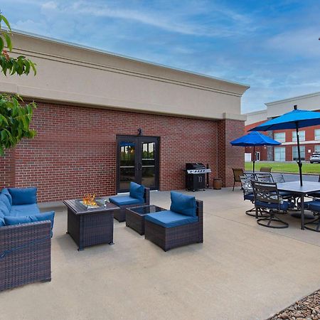 Hampton Inn & Suites Madisonville Eksteriør bilde