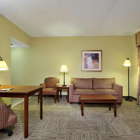 Hampton Inn & Suites Madisonville Eksteriør bilde