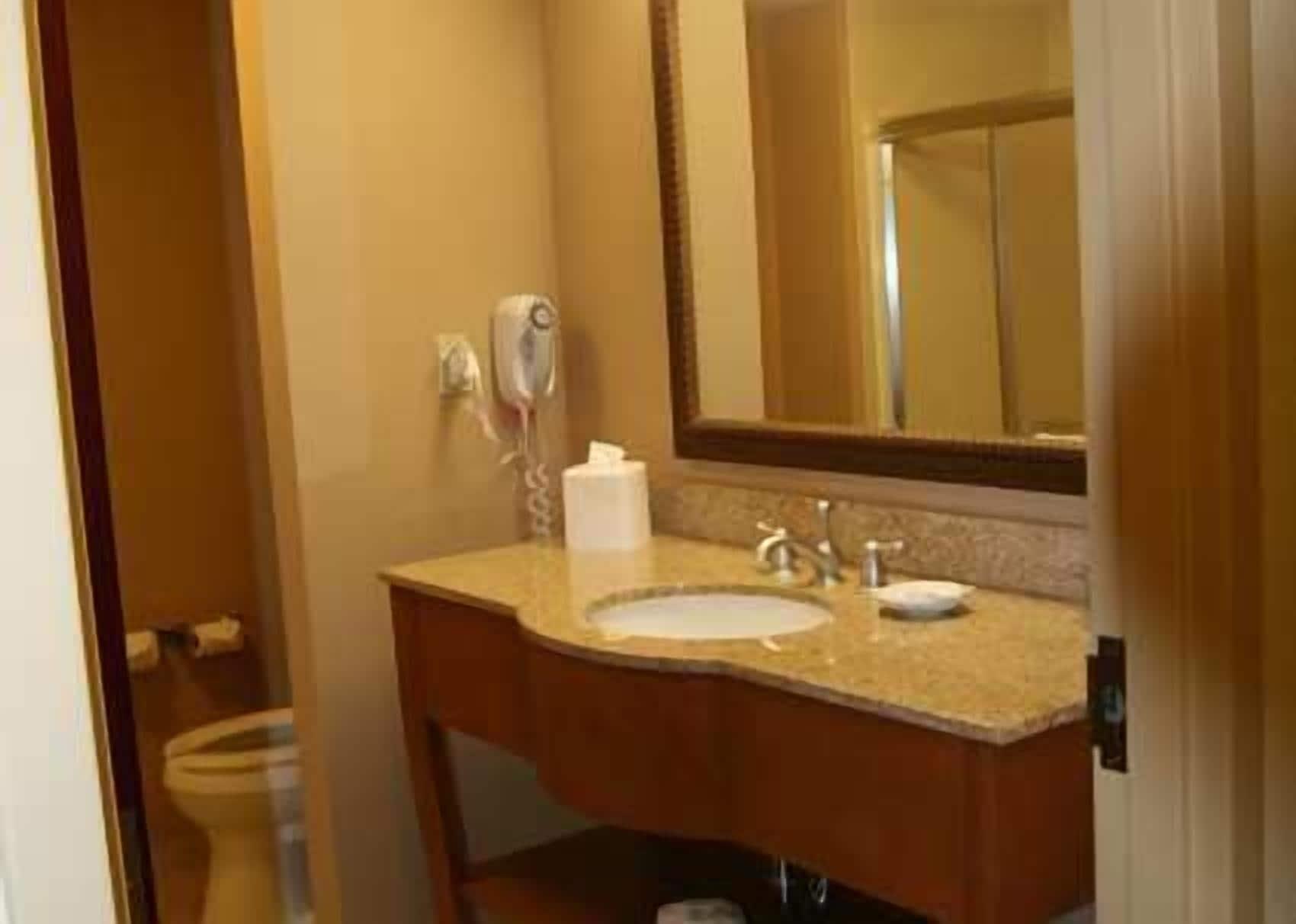 Hampton Inn & Suites Madisonville Eksteriør bilde