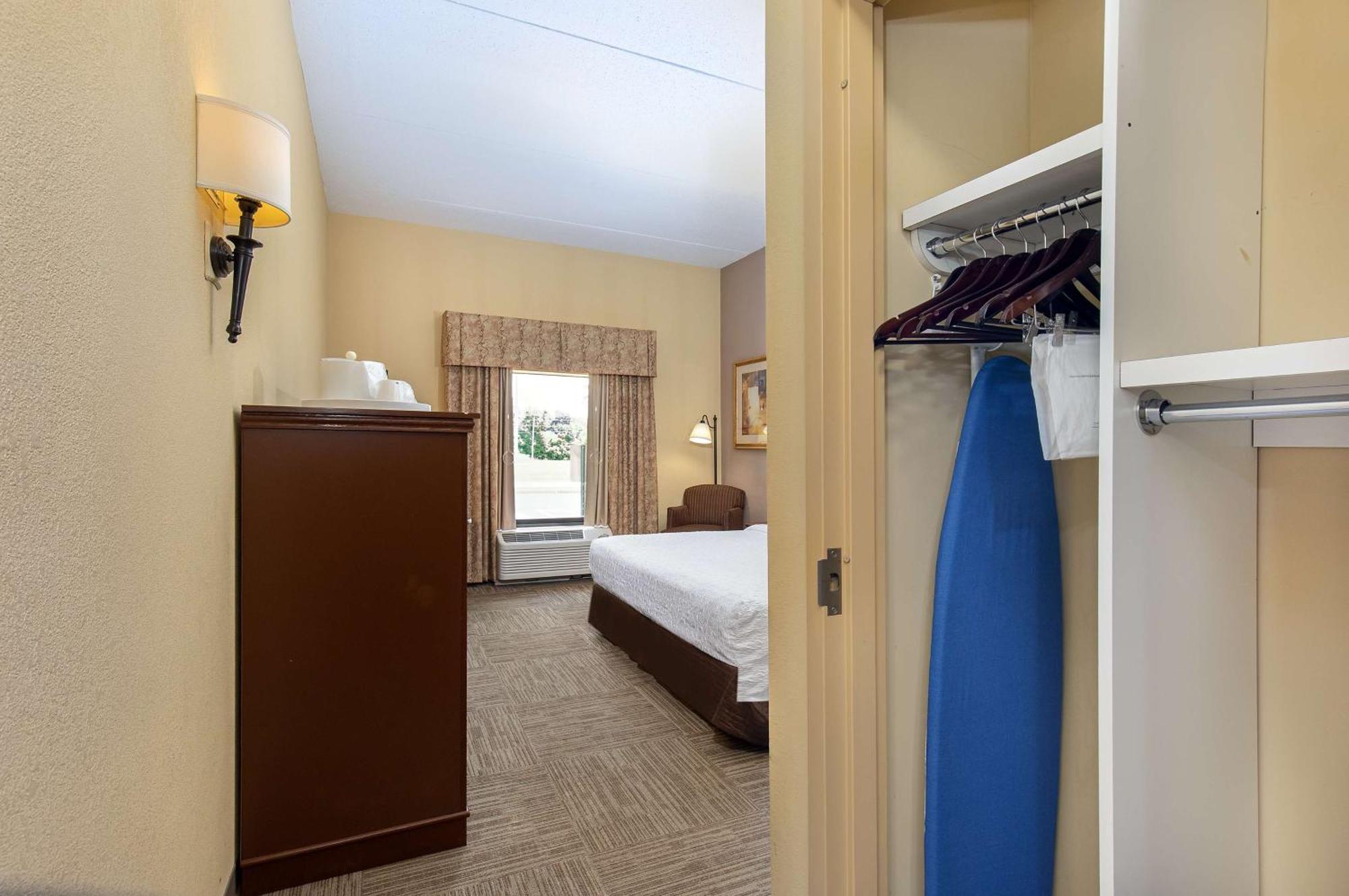 Hampton Inn & Suites Madisonville Eksteriør bilde