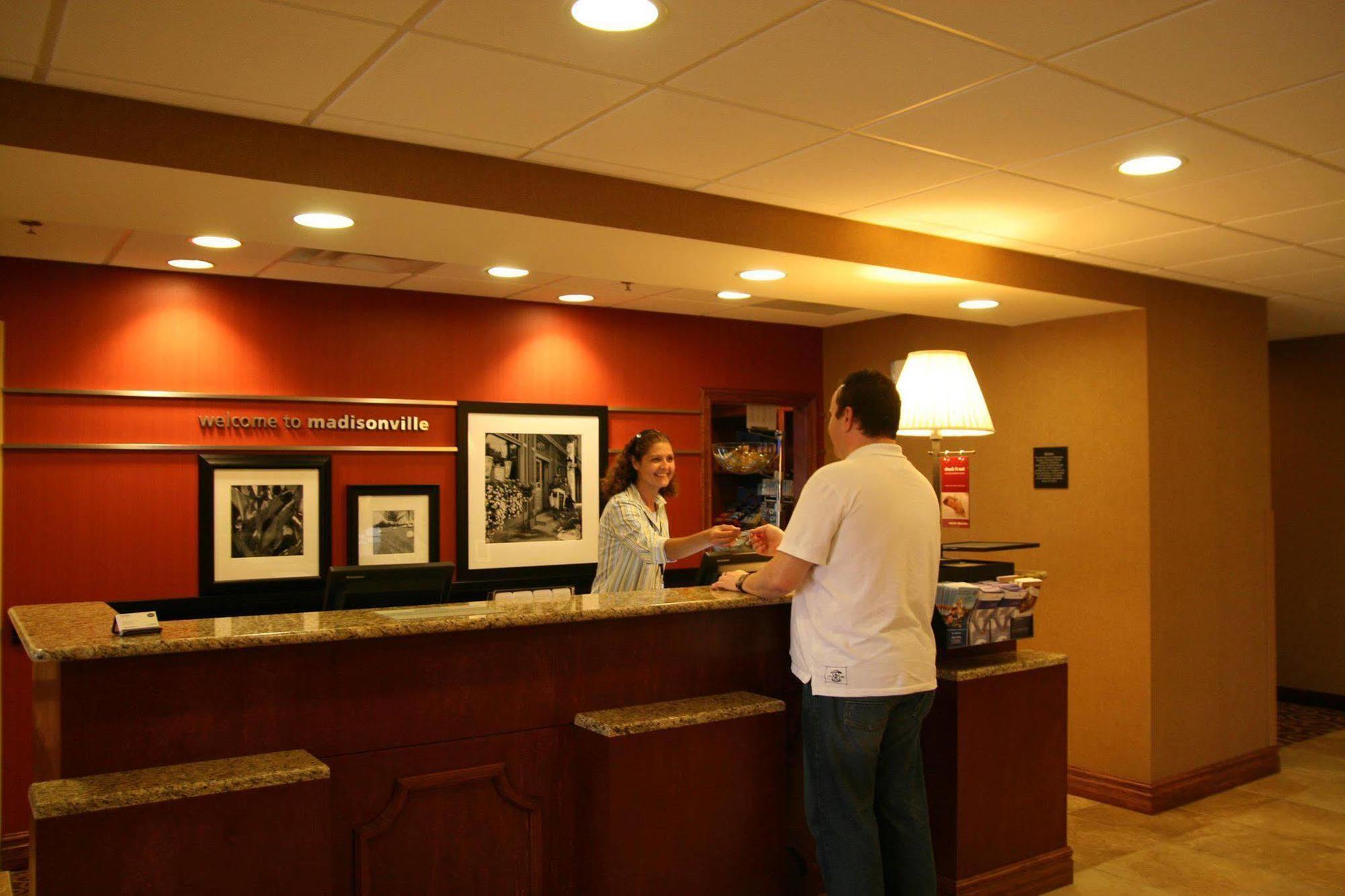 Hampton Inn & Suites Madisonville Eksteriør bilde